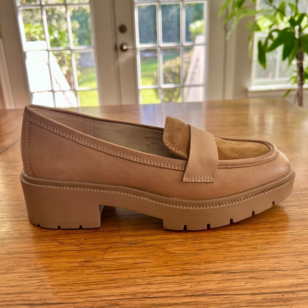 NYDJ Heidi Leather Suede Lug Sole Tan Beige Loafers Sz 8
